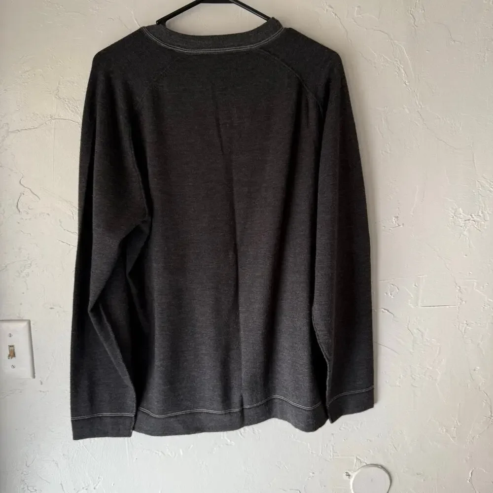 Tommy Bahama Size M Grey 100% Merino Wool V Neck‎ Sweater Preppy Old Money